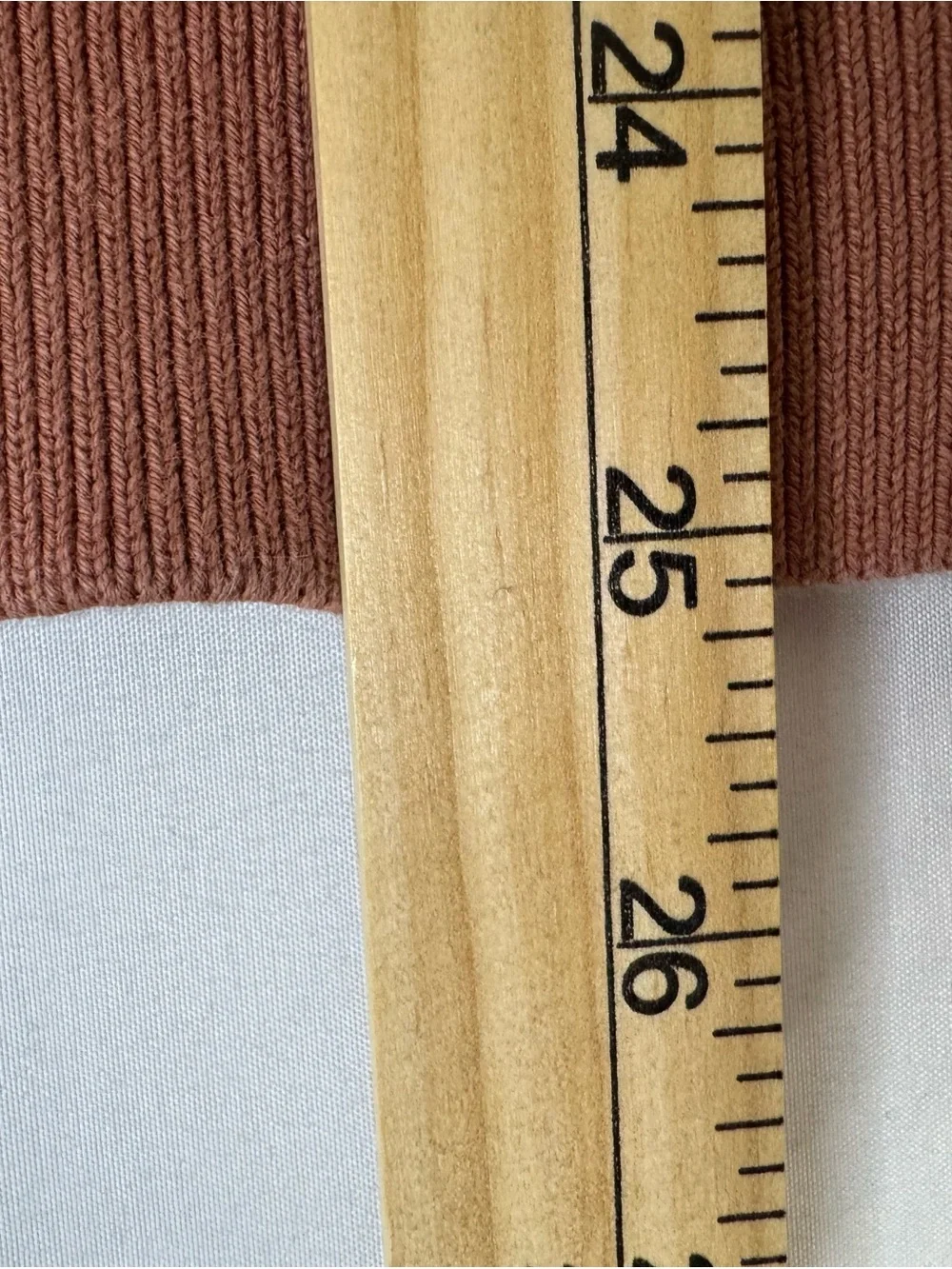Zara‎ Men's Crewneck Sweater in Rust